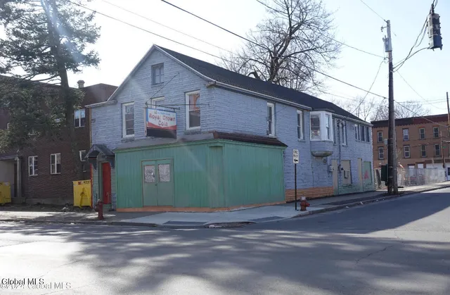 $265,000 | 3081 6th Avenue, Troy, NY 12180