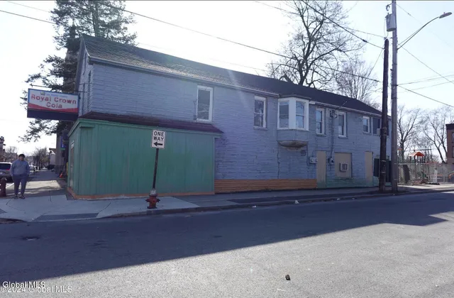 $265,000 | 3081 6th Avenue, Troy, NY 12180