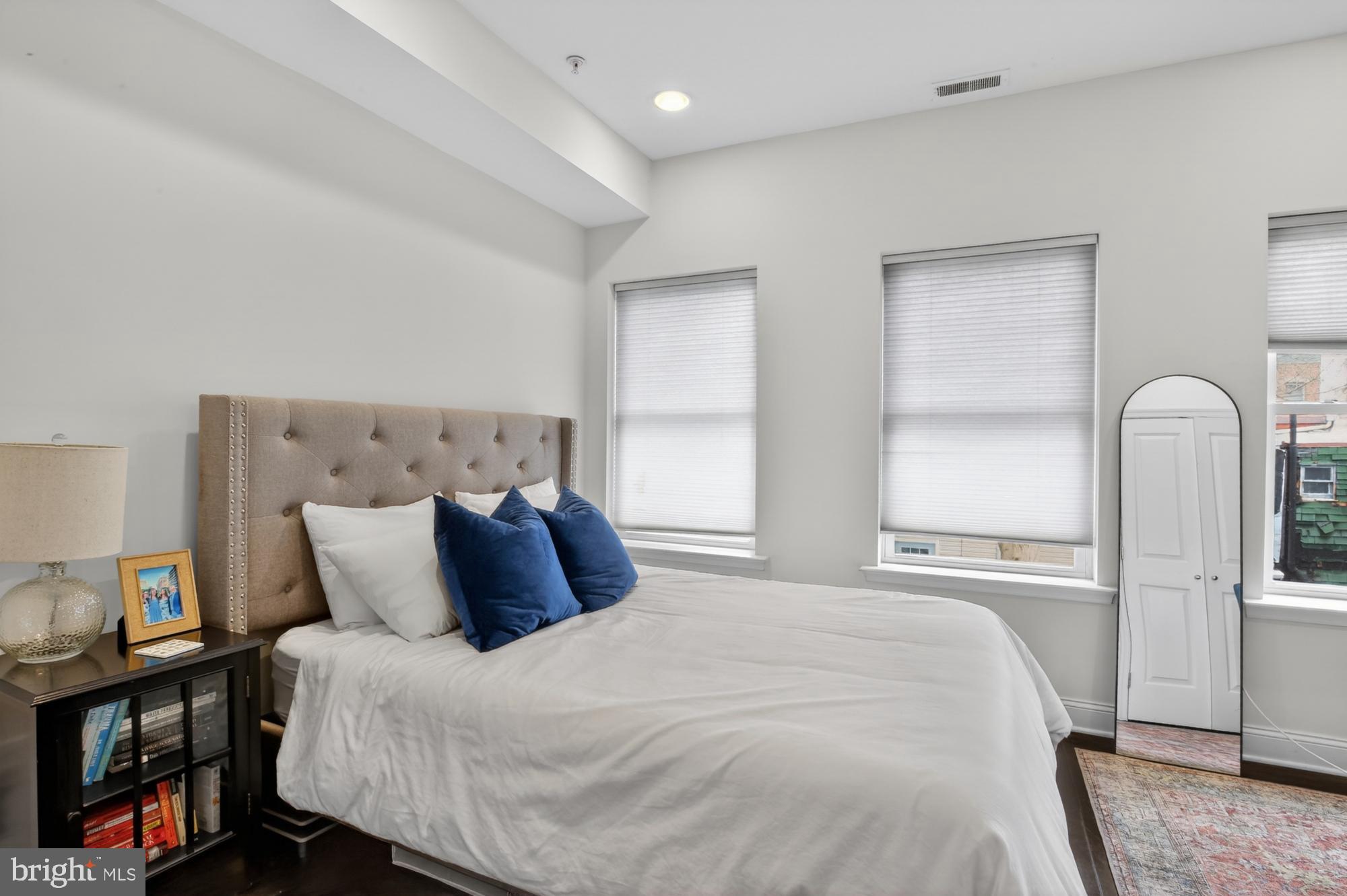 2115 Carpenter Street, Unit 2 Philadelphia, PA 19146 - Photo 9 of 28