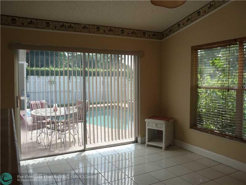 Winston Park Pompano Beach, FL 33073 - Photo 12 of 35 Den/Family/Great Room