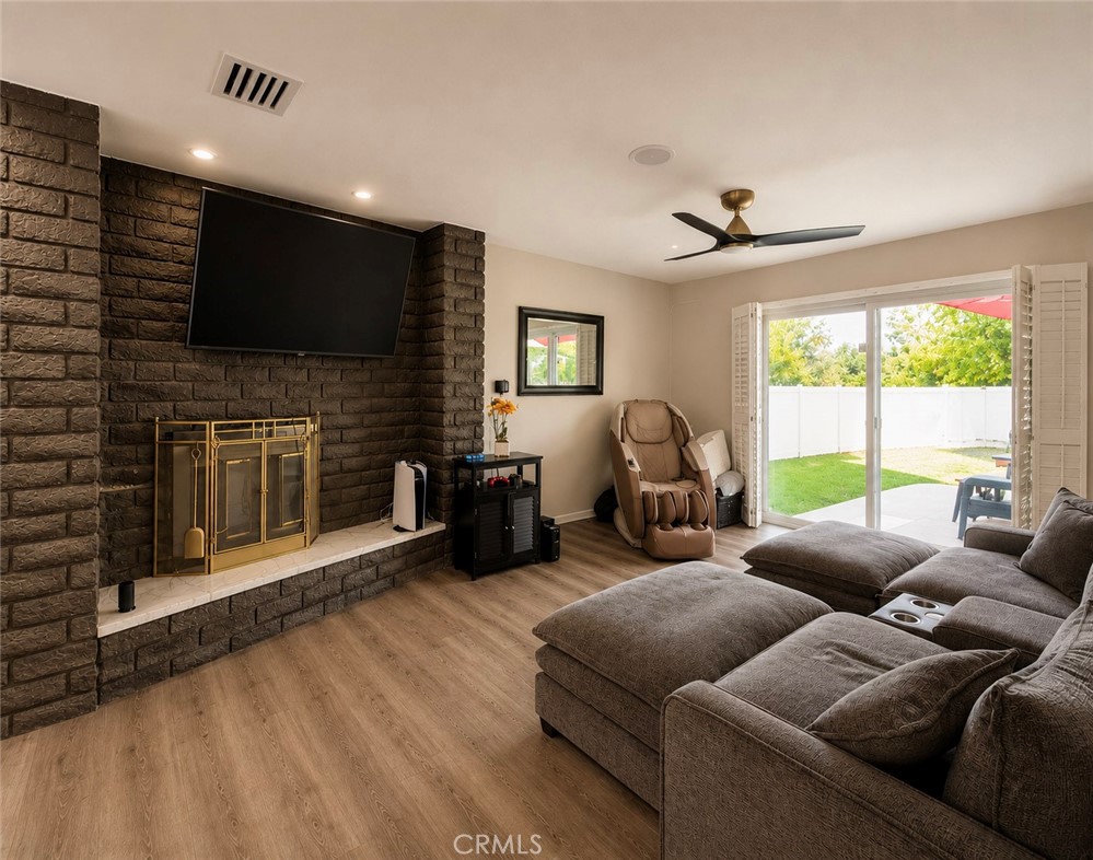 5602 North Sycamore Avenue Rialto, CA 92377 - Photo 17 of 42 Family Room