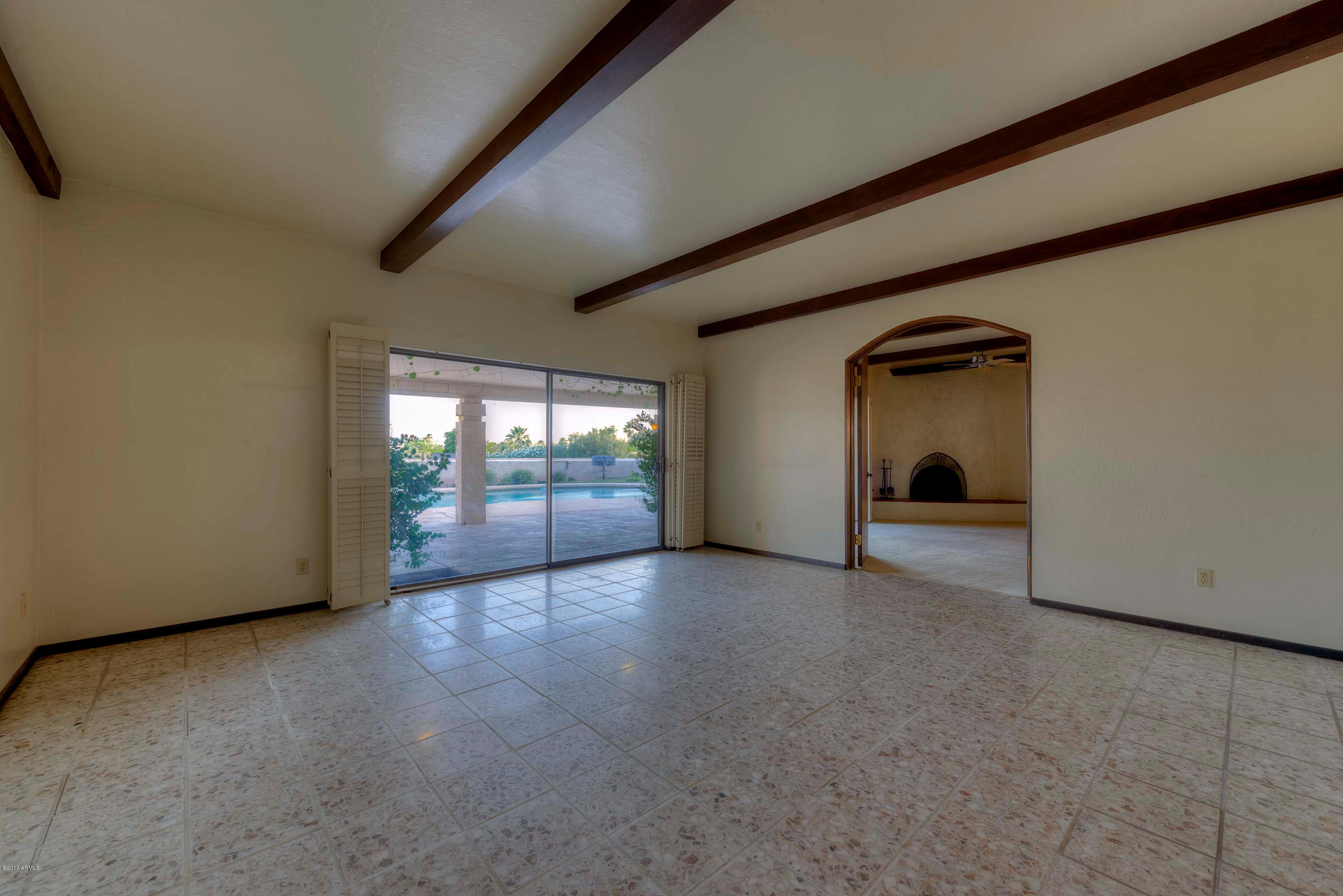 5353 East Rockridge Road Phoenix, AZ 85018 - Photo 9 of 24 007_Living and Family Room