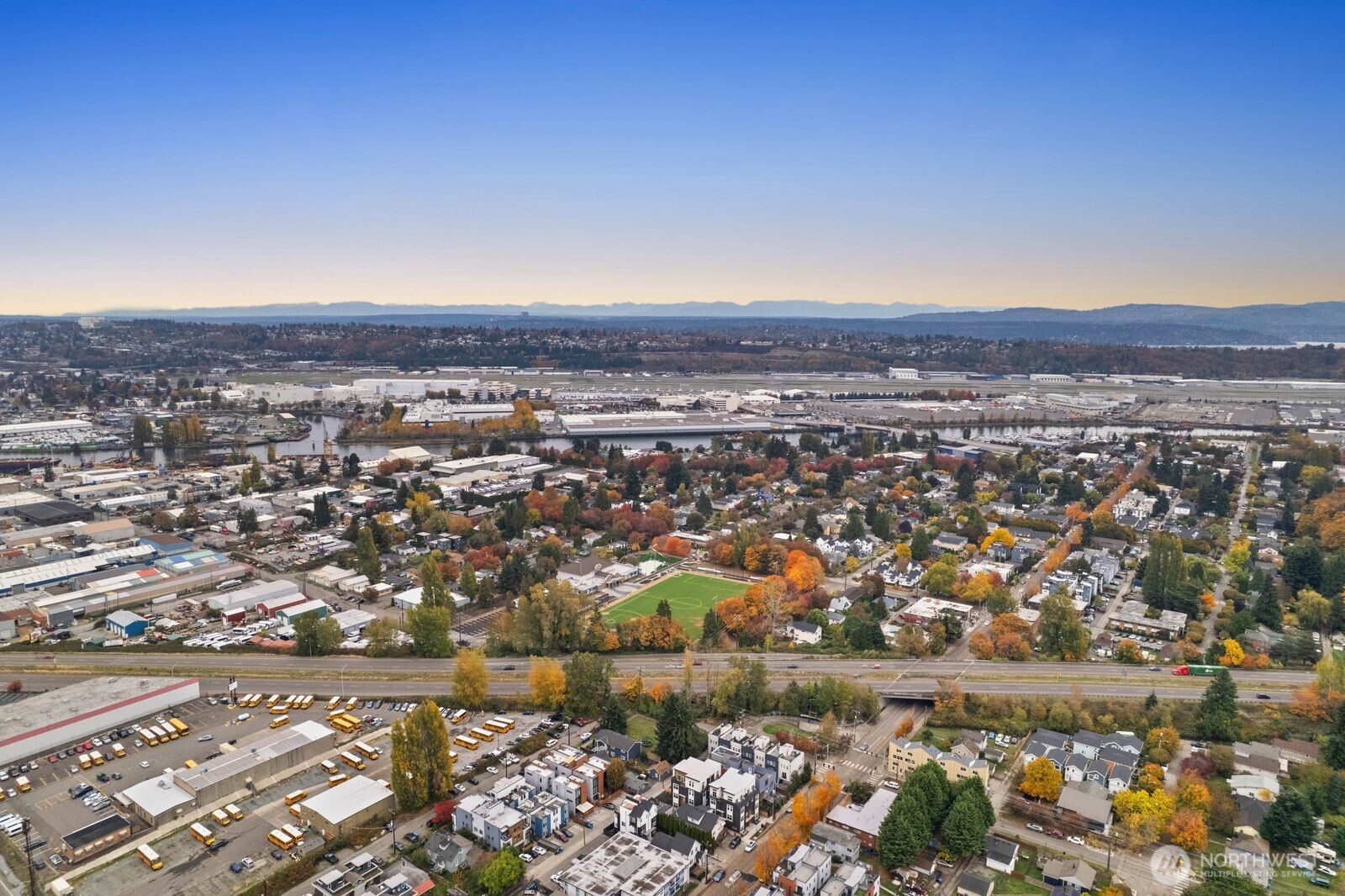 546 South Cloverdale Street, Unit B Seattle, WA 98108 - Photo 28 of 32