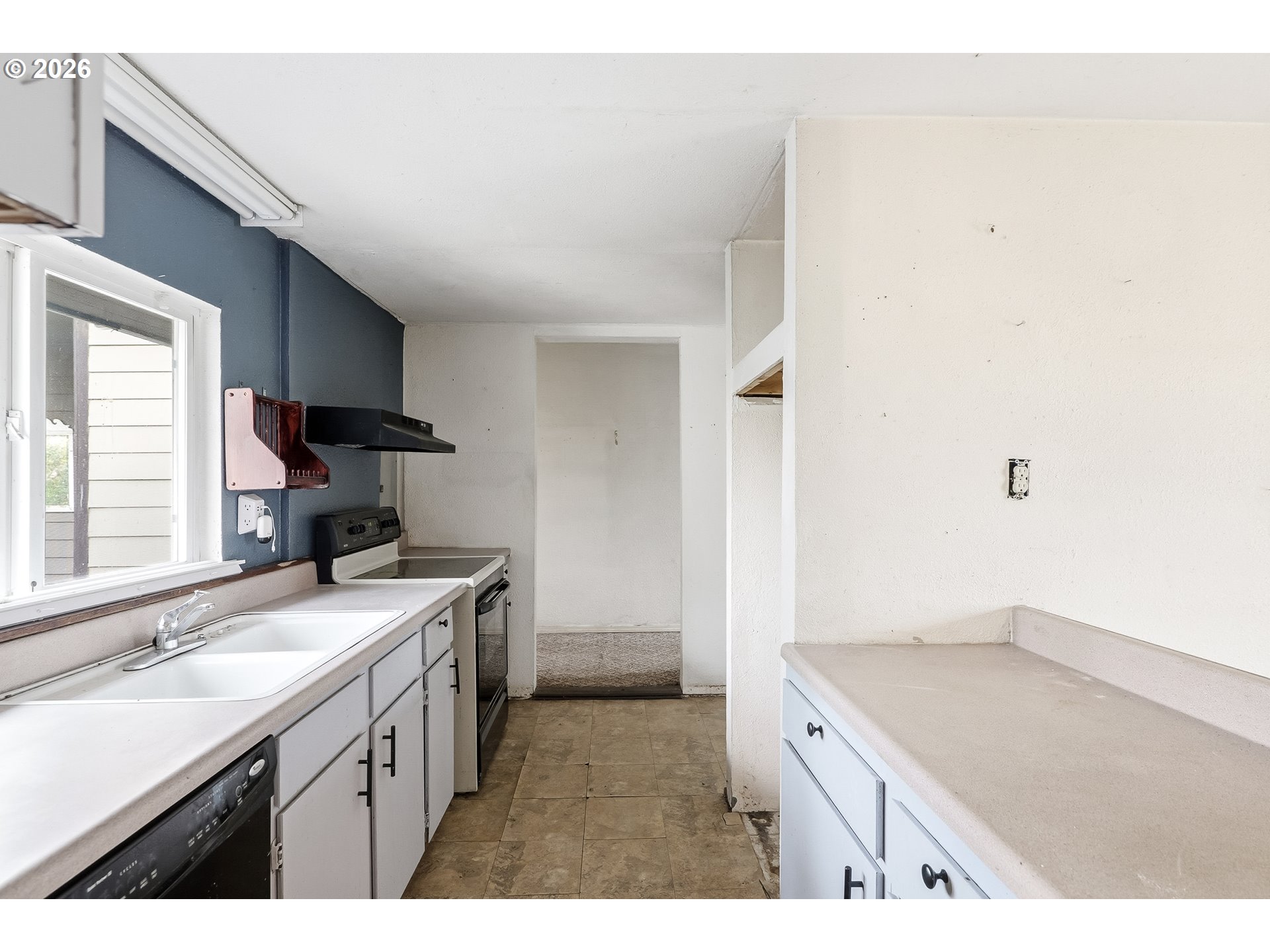 12510 Southeast Raymond Street Portland, OR 97236 - Photo 11 of 21