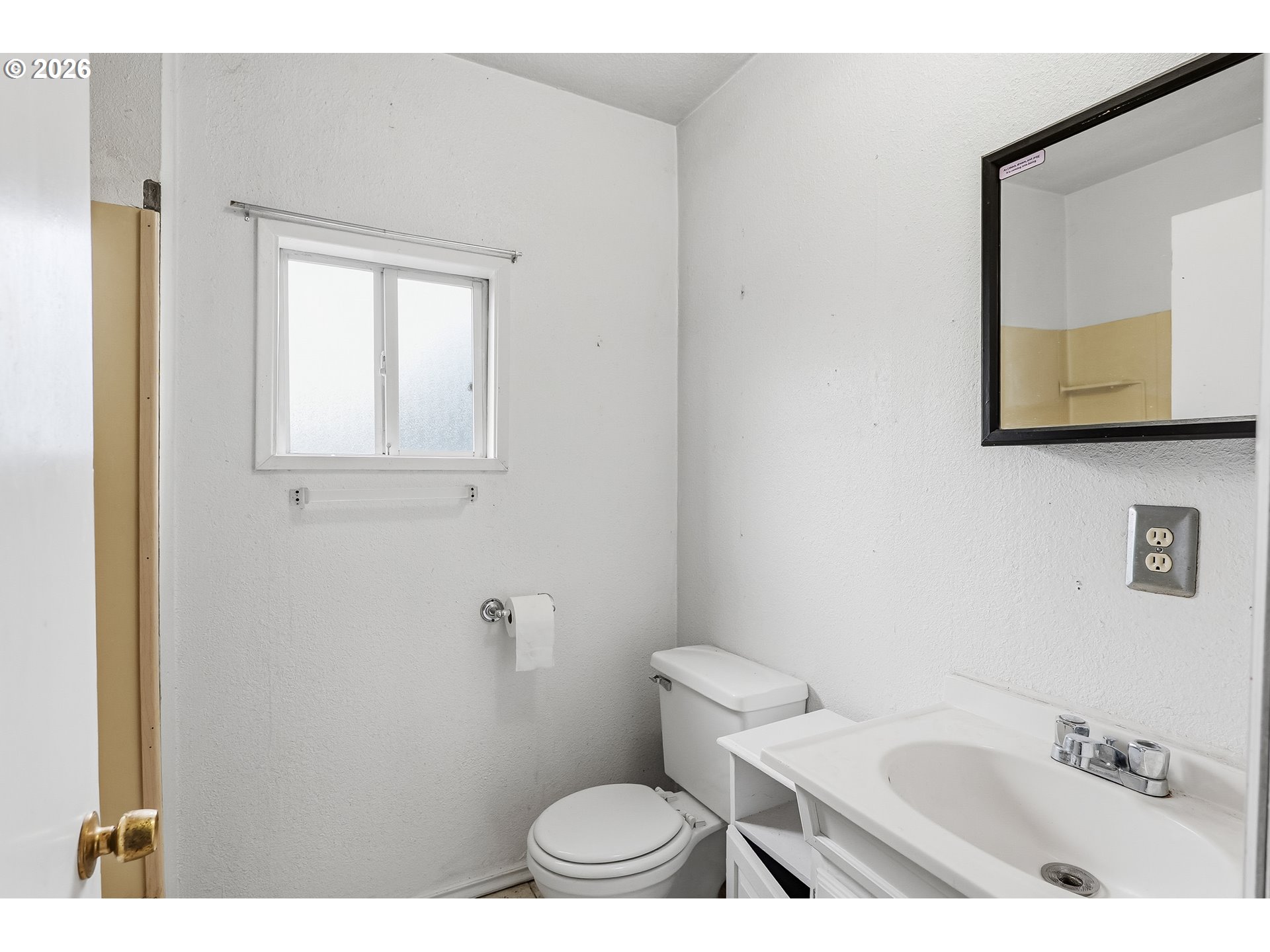 12510 Southeast Raymond Street Portland, OR 97236 - Photo 13 of 21