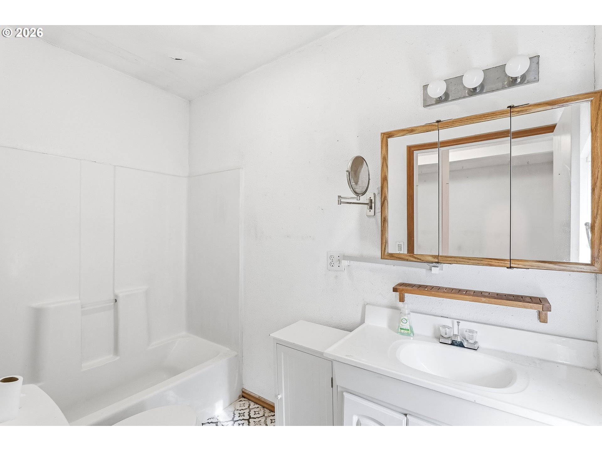 12510 Southeast Raymond Street Portland, OR 97236 - Photo 17 of 21