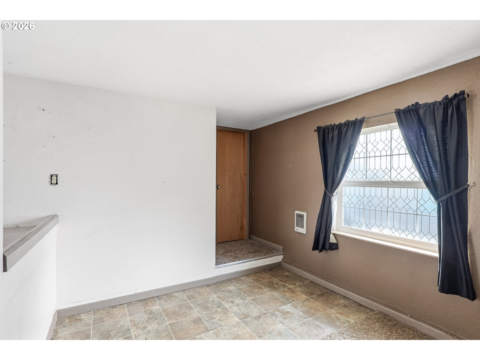 12510 Southeast Raymond Street Portland, OR 97236 - Photo 7 of 21