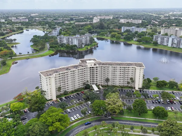 $280,000 | 3095 North Course Drive, Unit 409, Pompano Beach, FL 33069