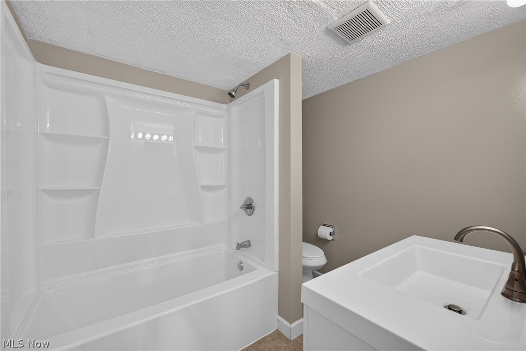 9956 Johnnycake Ridge Road, Unit N2 Painesville, OH 44077 - Photo 34 of 50 Gallery Image 34