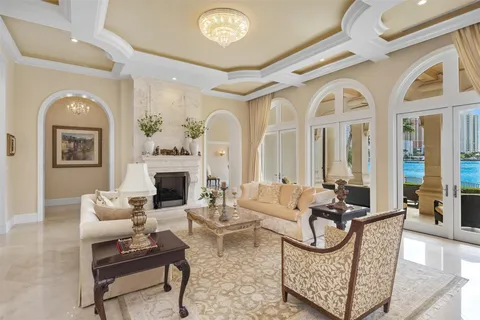 $30,000,000 | 2716 Aqua Vista Boulevard, Fort Lauderdale, FL 33301