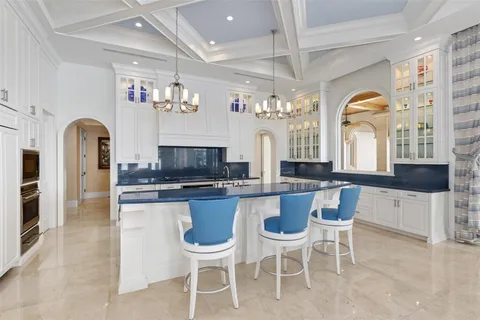 $30,000,000 | 2716 Aqua Vista Boulevard, Fort Lauderdale, FL 33301