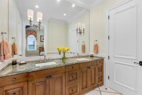 $30,000,000 | 2716 Aqua Vista Boulevard, Fort Lauderdale, FL 33301