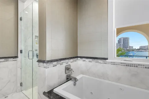 $30,000,000 | 2716 Aqua Vista Boulevard, Fort Lauderdale, FL 33301