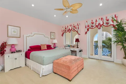 $30,000,000 | 2716 Aqua Vista Boulevard, Fort Lauderdale, FL 33301