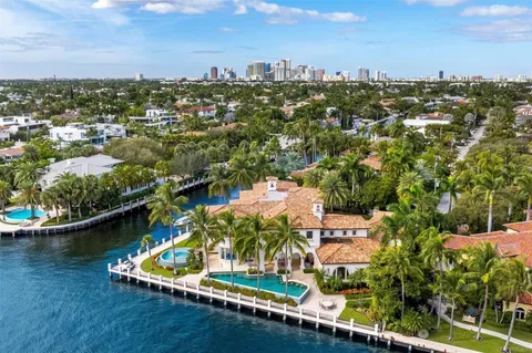$30,000,000 | 2716 Aqua Vista Boulevard, Fort Lauderdale, FL 33301