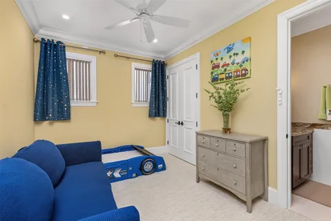 $30,000,000 | 2716 Aqua Vista Boulevard, Fort Lauderdale, FL 33301