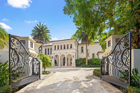 $30,000,000 | 2716 Aqua Vista Boulevard, Fort Lauderdale, FL 33301