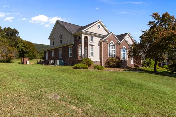 $374,900 | 76 Big Cedar Drive, Dunlap, TN 37327