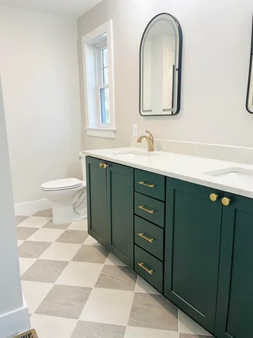 $799,900 | 12 Charlotte Drive, Unit 5, Dover, NH 03820