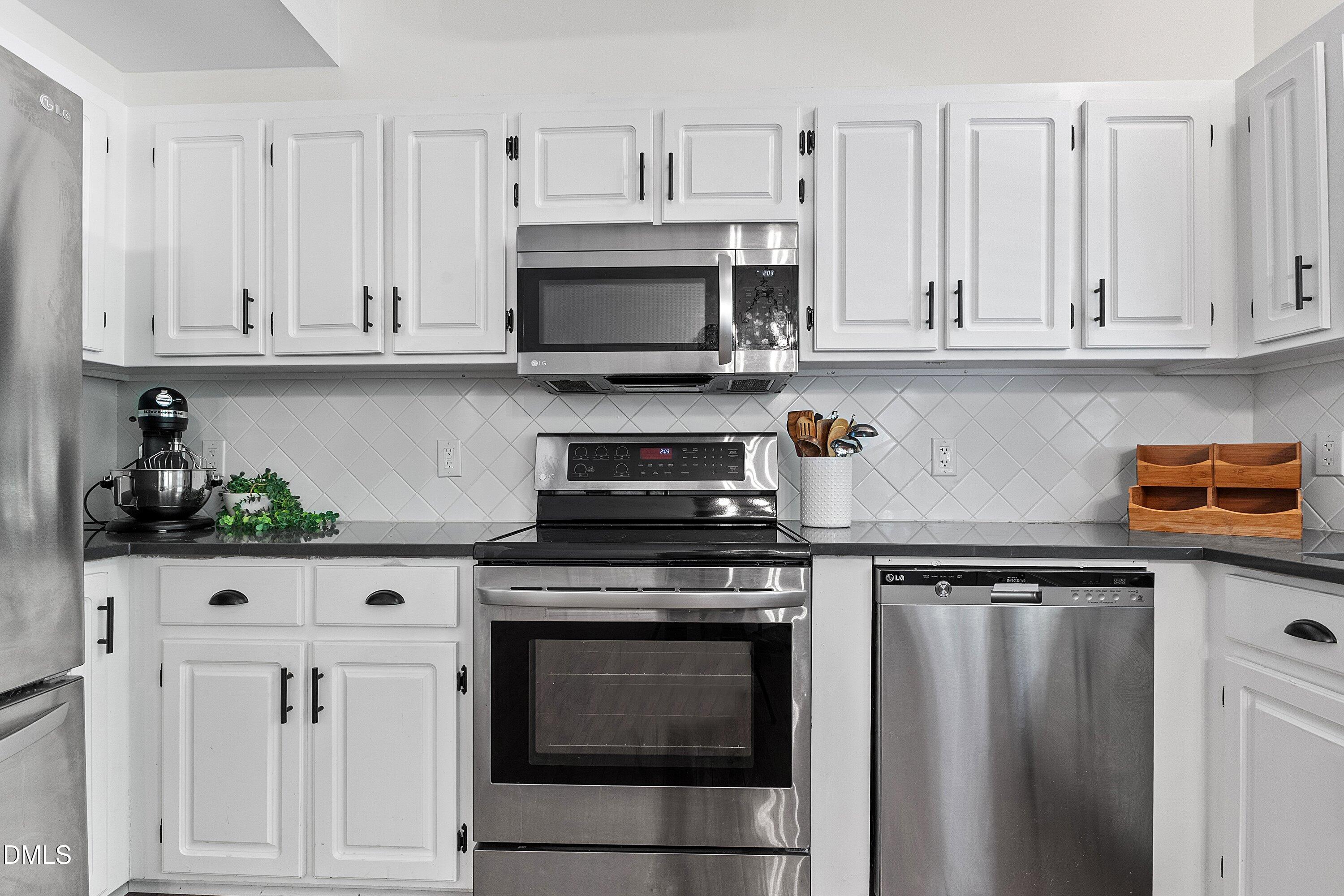 1122 Delham Road Knightdale, NC 27545 - Photo 12 of 40 12-1122 Delham Rd, Knightdale_2639