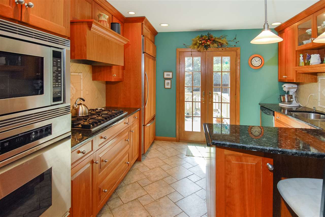 210 South Road Kensington, NH 03833 - Photo 8 of 32