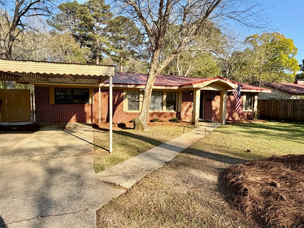 107 Roberts Street Dothan, AL 36301 - Photo 2 of 20