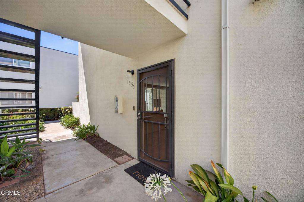 1335 Edgewood Way Oxnard, CA 93030 - Photo 26 of 27