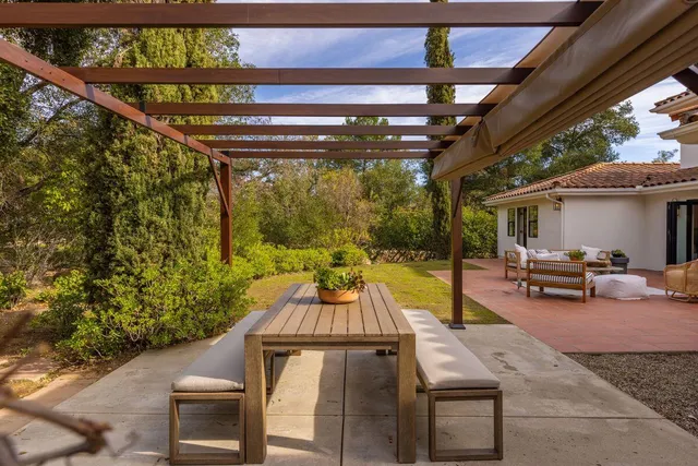 $2,950,000 | 300 West Santa Ana Street, Ojai, CA 93023