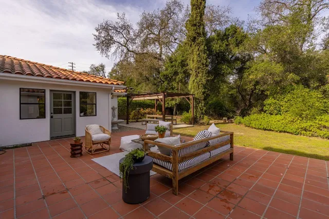 $2,950,000 | 300 West Santa Ana Street, Ojai, CA 93023