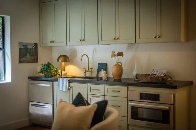 $2,950,000 | 300 West Santa Ana Street, Ojai, CA 93023