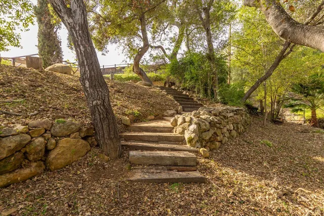 $2,950,000 | 300 West Santa Ana Street, Ojai, CA 93023