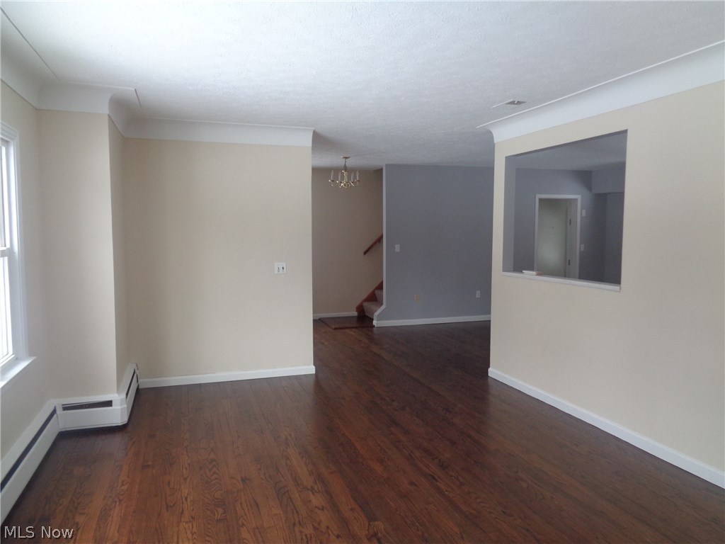 929 Lander Road Cleveland, OH 44143 - Photo 3 of 24