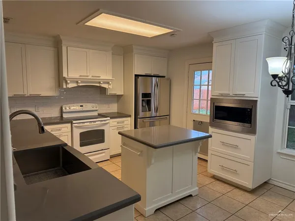 $1,600 | 3836 Frontier Drive, Edinburg, TX 78539
