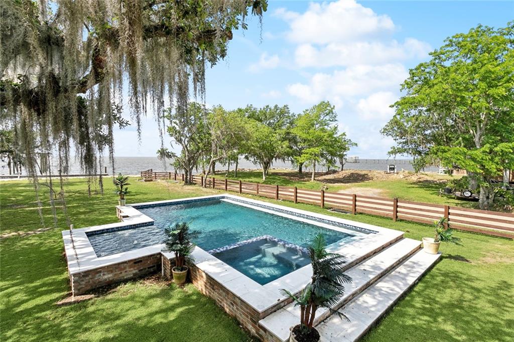 115 Holly Street Mandeville, LA 70448 - Photo 5 of 60