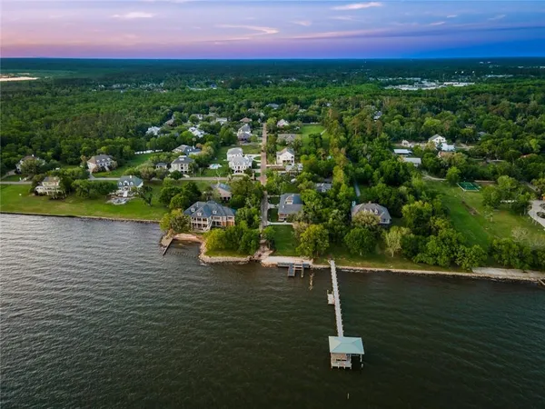 $3,000,000 | 115 Holly Street, Mandeville, LA 70448