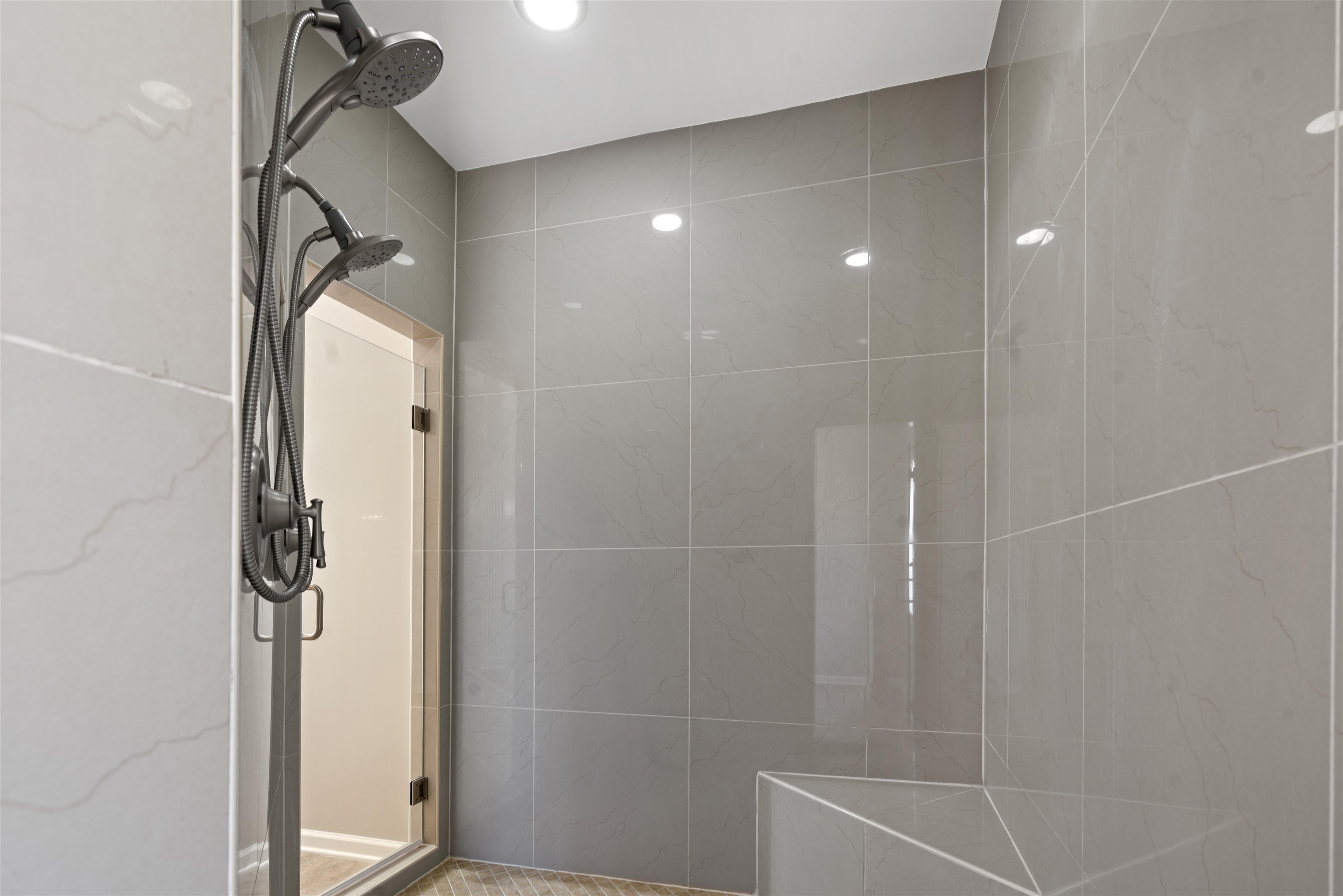 1225 Tuscumbia Road Collierville, TN 38017 - Photo 24 of 40 a bathroom with a shower