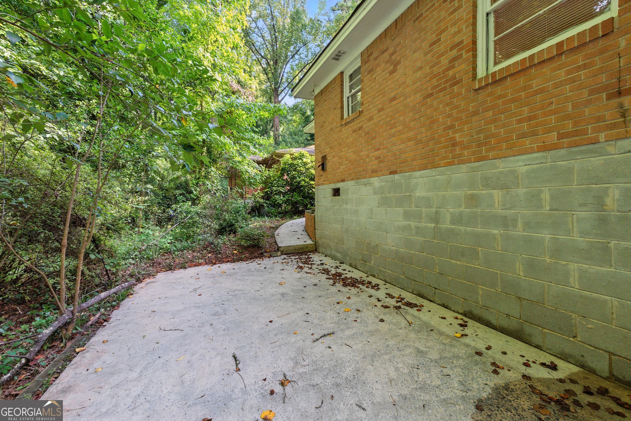 2370 Farley Street East Point, GA 30344 - Photo 30 of 35