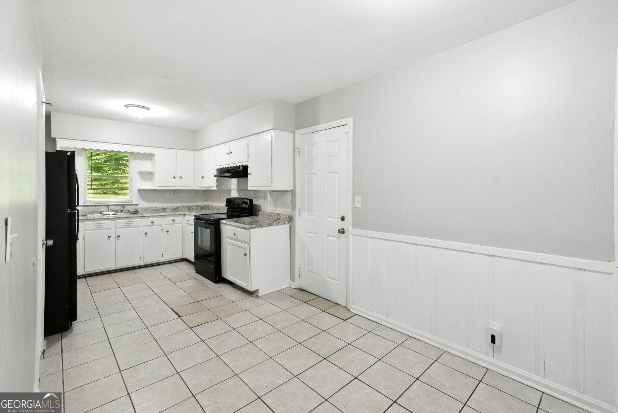 2370 Farley Street East Point, GA 30344 - Photo 10 of 35