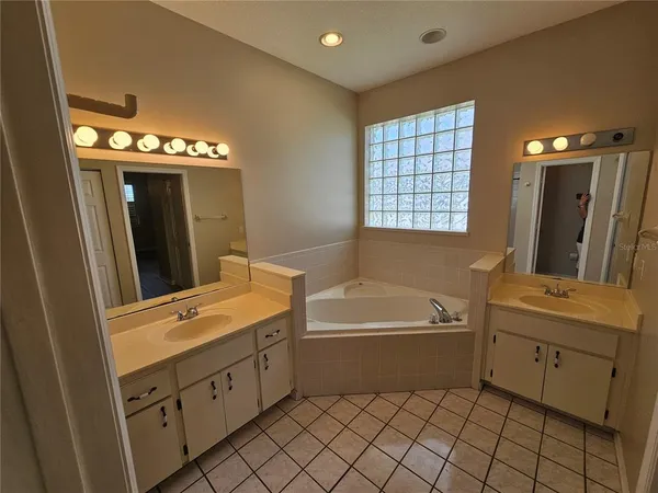 $2,300 | 17817 Southeast 115th Court, Summerfield, FL 34491