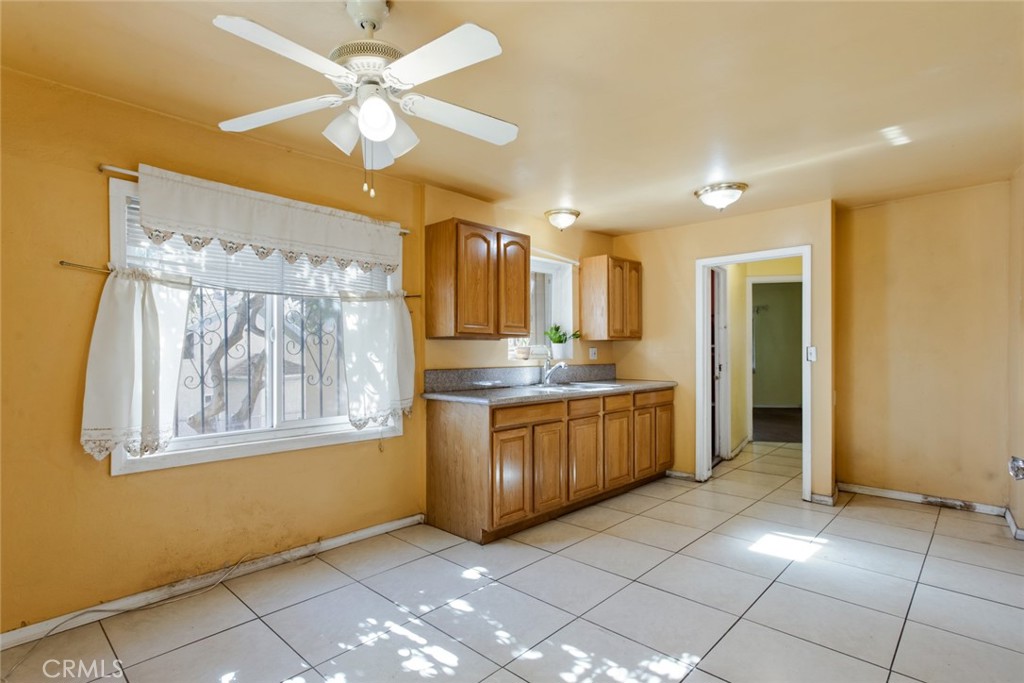 3984 Barrett Road Los Angeles, CA 90032 - Photo 13 of 23 Kitchen