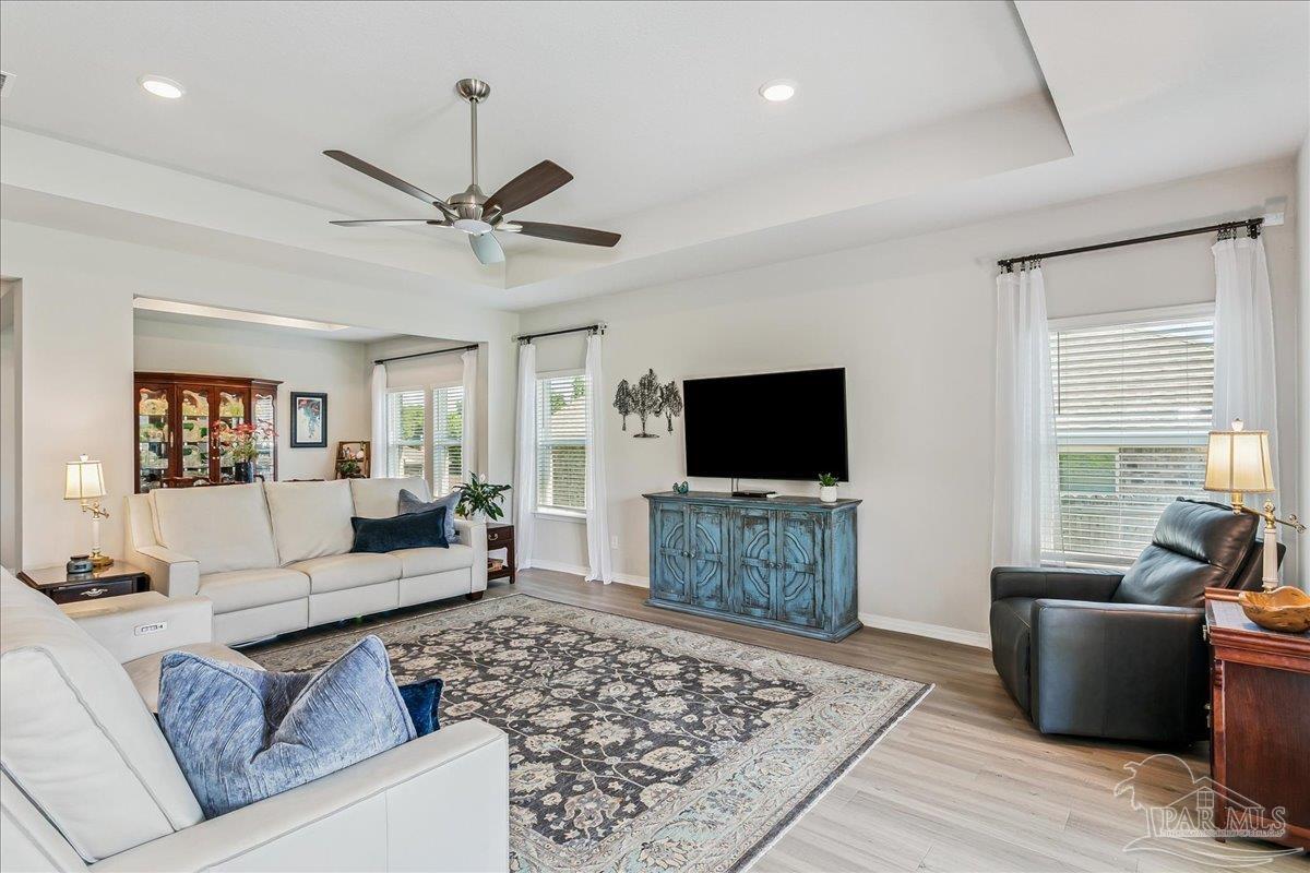 972 Jacobs Way Cantonment, FL 32533 - Photo 8 of 36