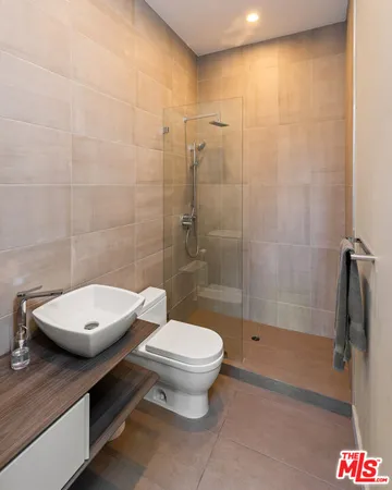 $26,000 | 623 North Edinburgh Avenue, Los Angeles, CA 90048