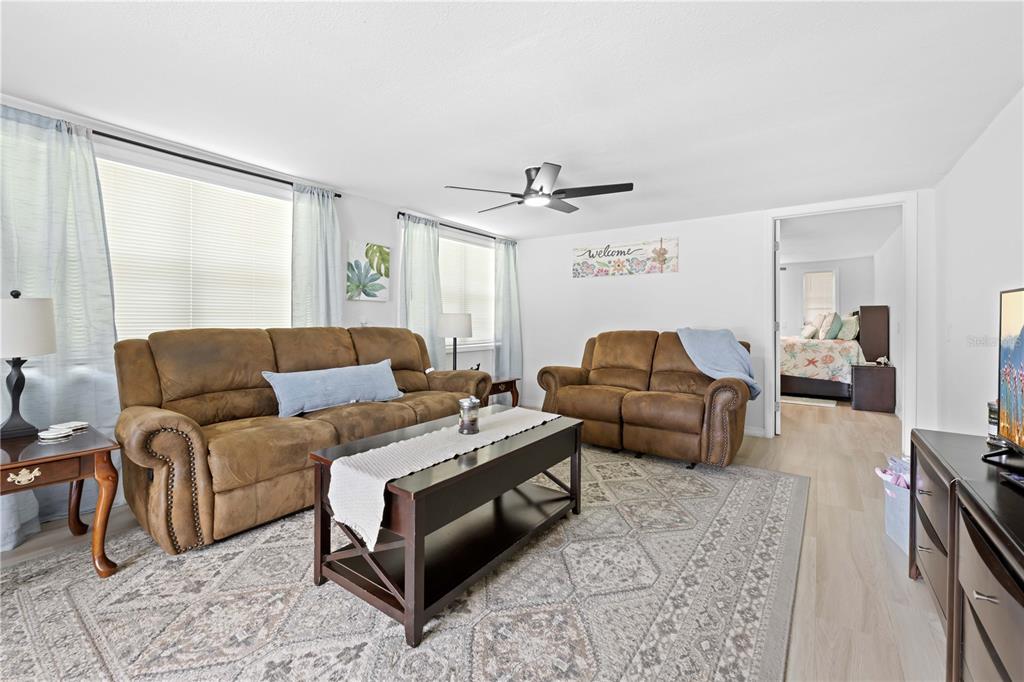 7281 Aberdeen Court Weeki Wachee, FL 34607 - Photo 5 of 45