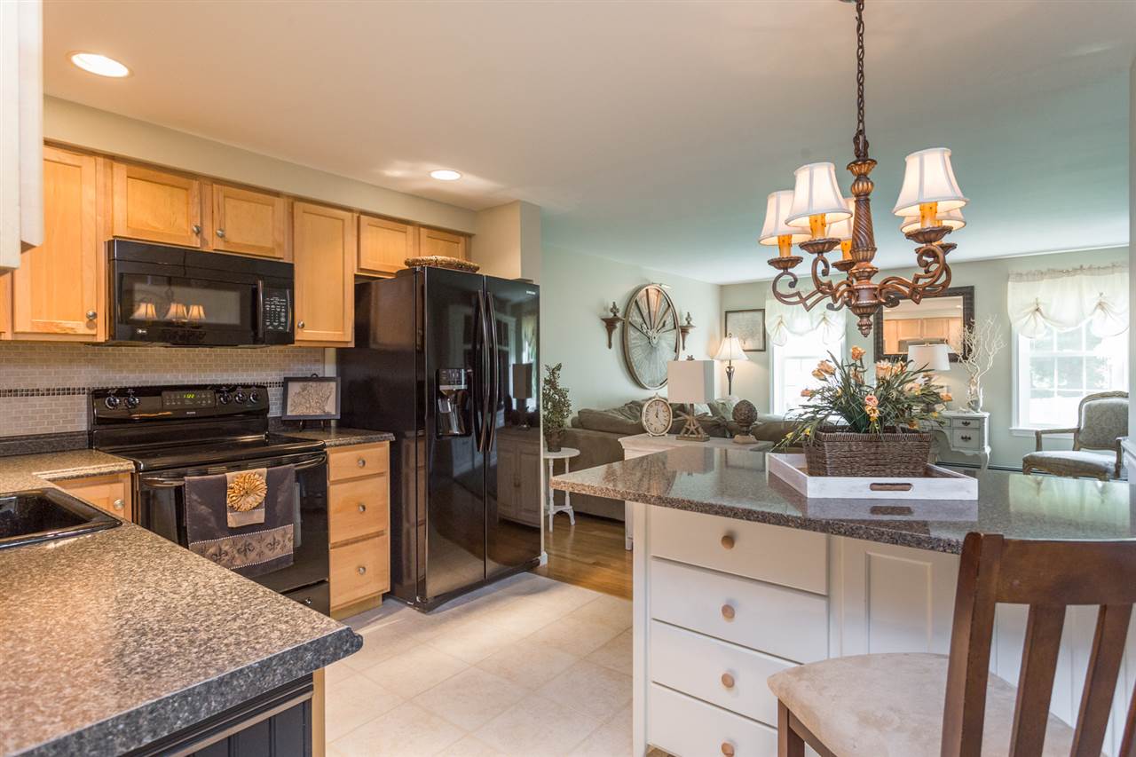 27 Elizabeth Road South Berwick, ME 03908 - Photo 8 of 34