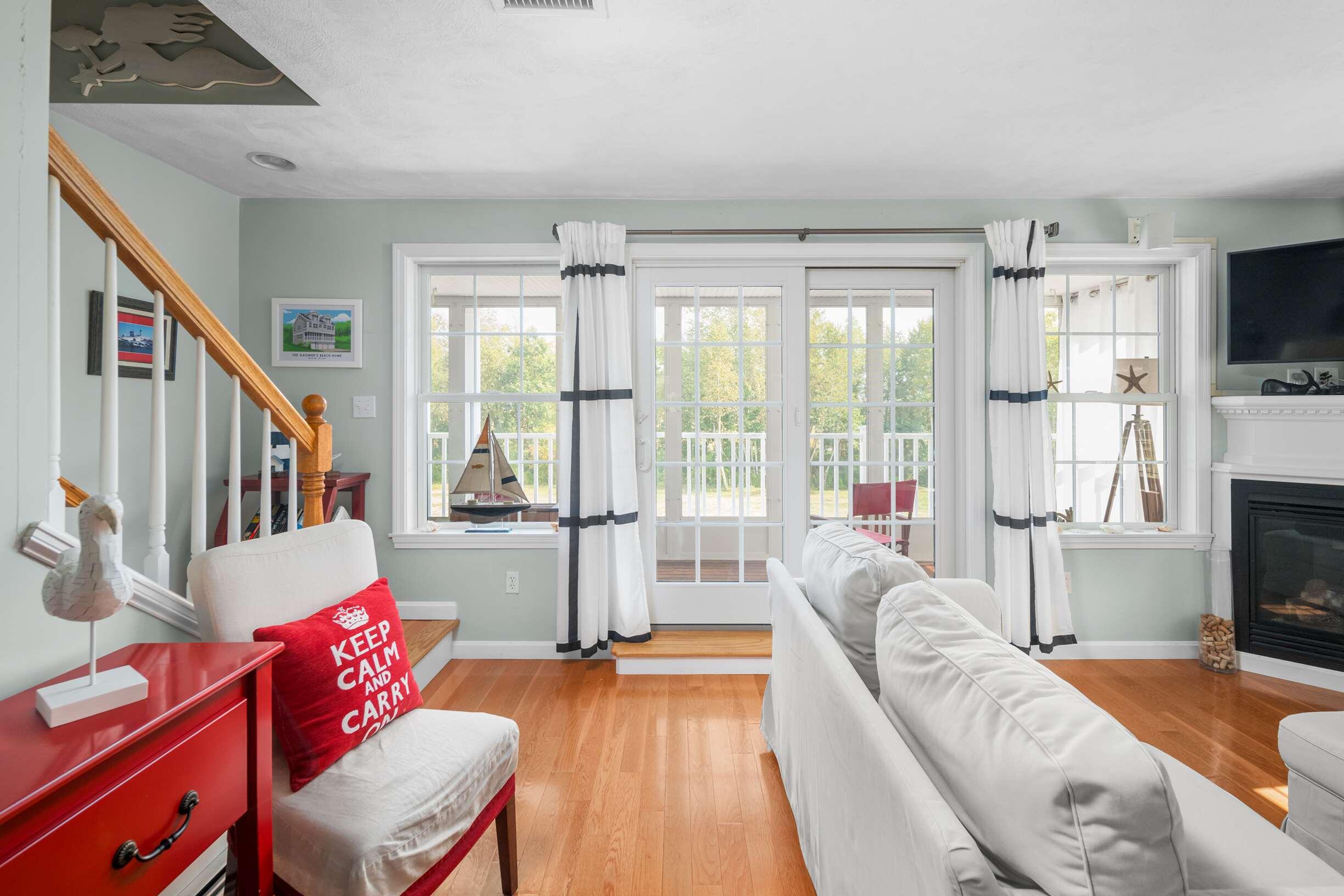 1413 Post Road, Unit 58 Wells, ME 04090 - Photo 11 of 26 Living Room
