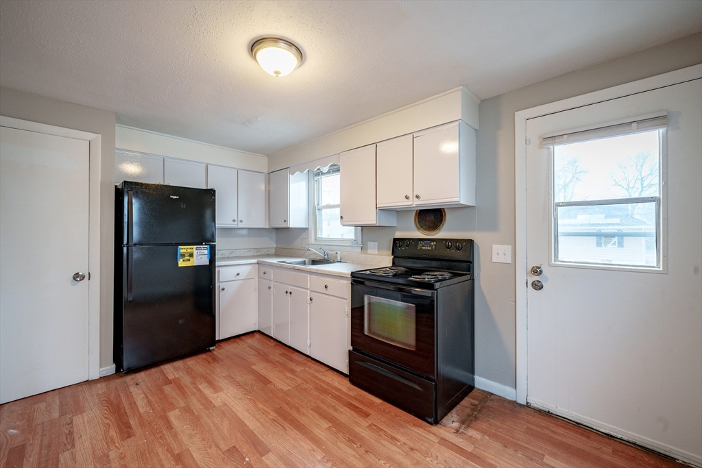 63-65 East Bay Path Terrace Springfield, MA 01109 - Photo 2 of 20 Gallery Image 2