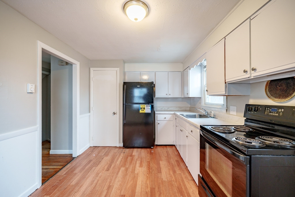 63-65 East Bay Path Terrace Springfield, MA 01109 - Photo 3 of 20 Gallery Image 3