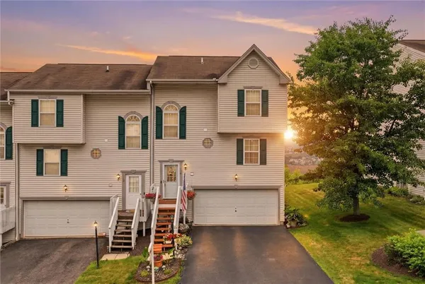 $259,900 | 110 Cathedral Court, Carnegie, PA 15106