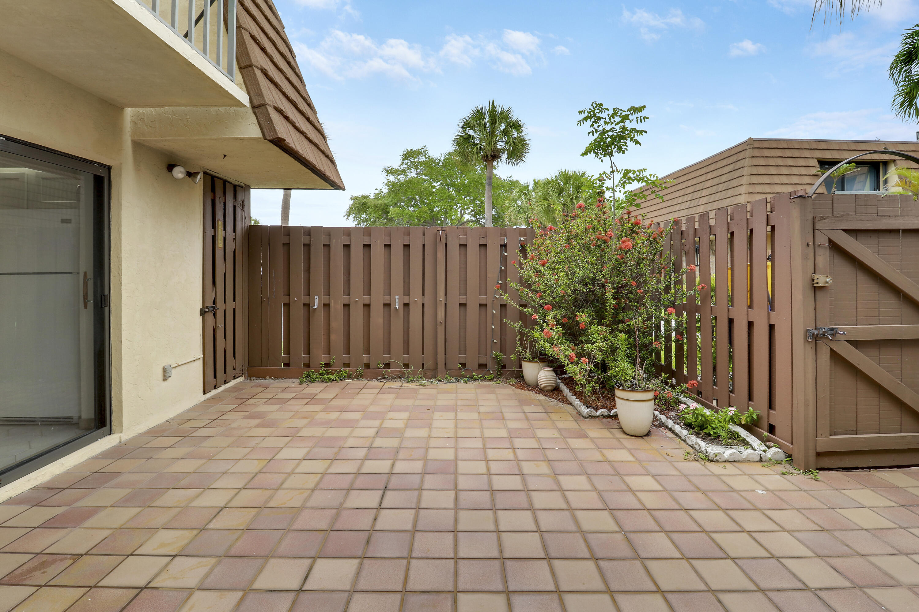 825 Center Street, Unit 49C Jupiter, FL 33458 - Photo 9 of 62 House2-31