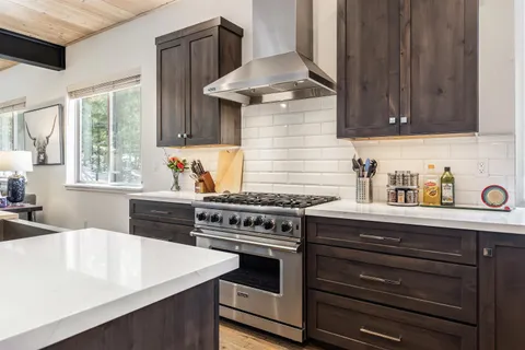 $1,280,000 | 11643 McClintock Loop, Unit 4, Truckee, CA 96161